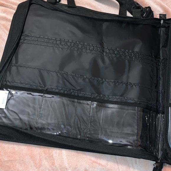 Brand NEW Black Scrapbooking/Craft Portable Carrier w/removable shoulder strap - Picture 6 of 9